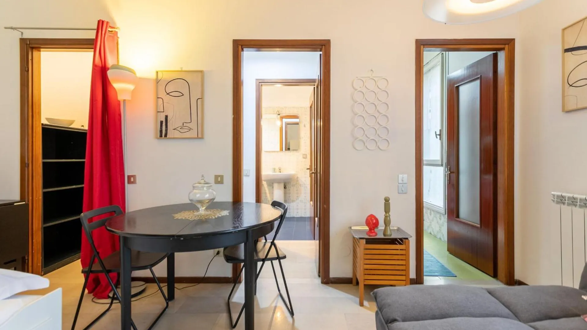 Rucellai Studio With Shared Pool By Halldis Milan Apartment