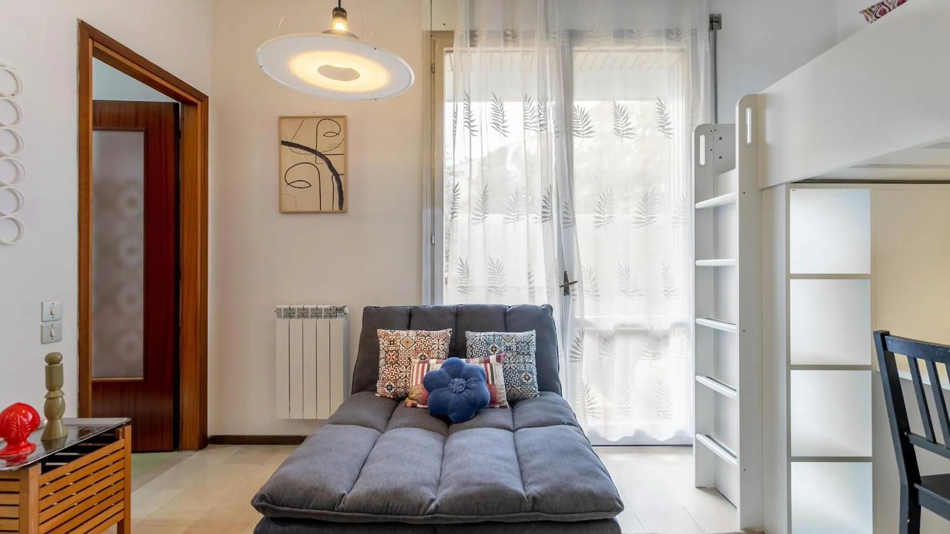 Rucellai Studio With Shared Pool By Halldis Milan Italy