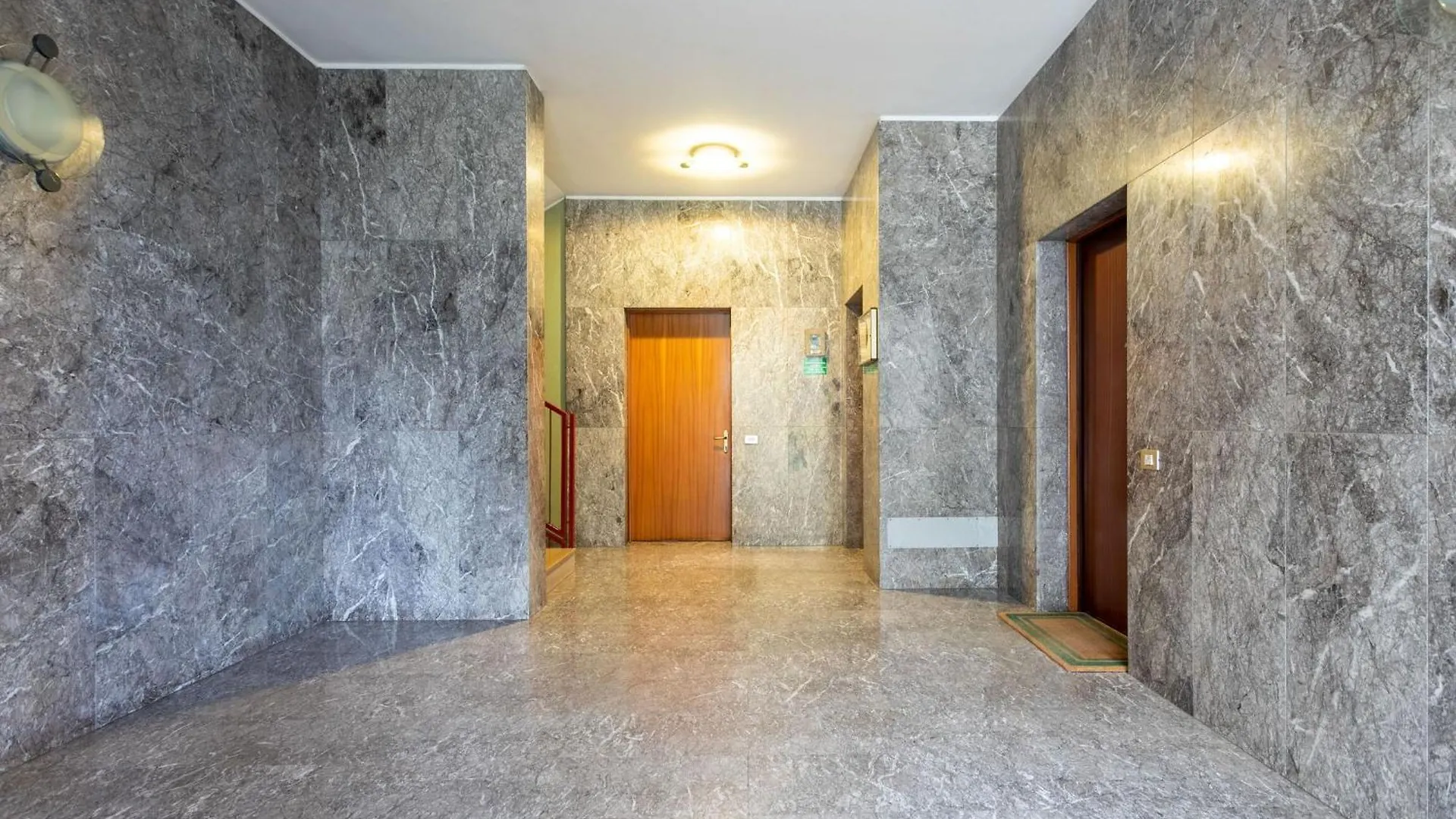 Rucellai Studio With Shared Pool By Halldis Milan